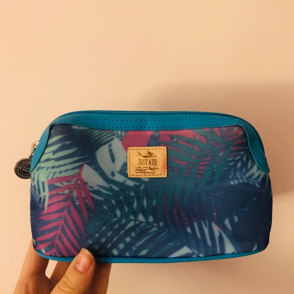 BATH & BODY WORKS cosmetic bag